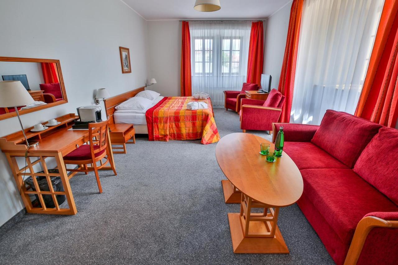 Lh Hotel Dvorak Tabor Congress & Wellness Екстериор снимка