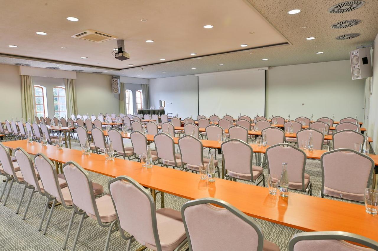 Lh Hotel Dvorak Tabor Congress & Wellness Екстериор снимка