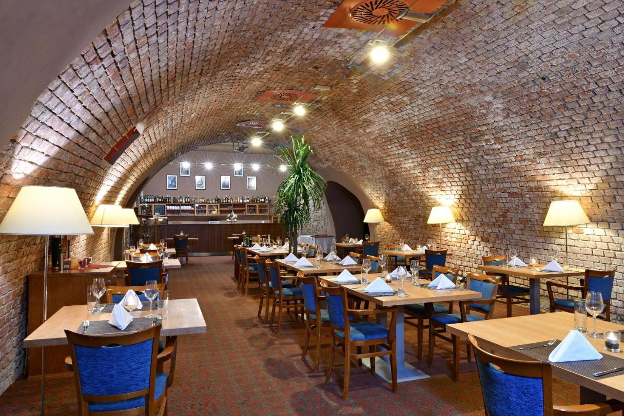 Lh Hotel Dvorak Tabor Congress & Wellness Екстериор снимка